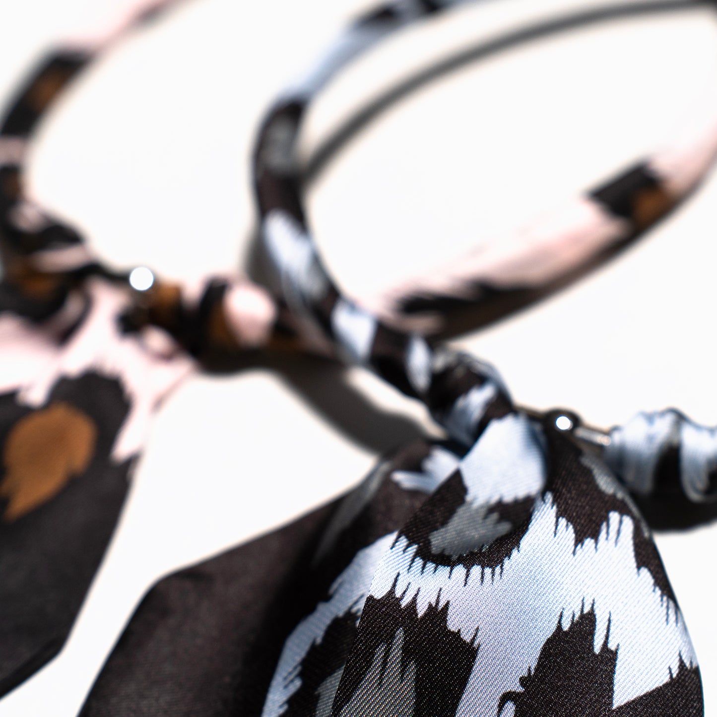 Collana Foulard Calamita Maculata